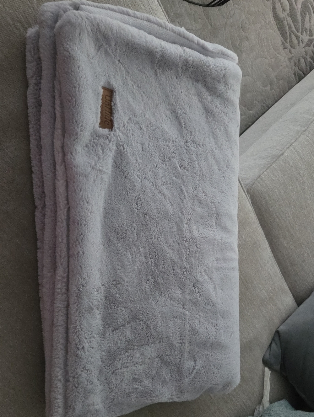 UnHide Throw Blanket